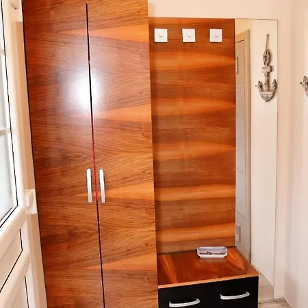 Shiva Apartment *